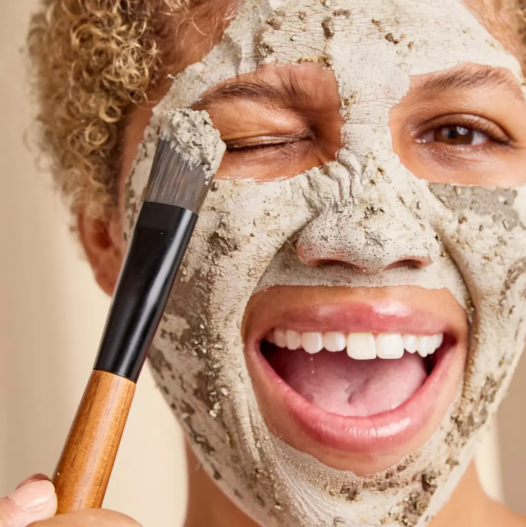 1027162_CHARCOAL_PORE_MINIMISING_MASK_75ML_GOLD_INAGRPS264.webp
