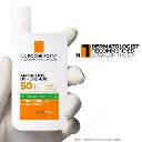 3337875847292_Anthelios-UVMune-400-Oil-Control-Invisible-Fluid_50ml_05_La_Roche_Posay (1).webp